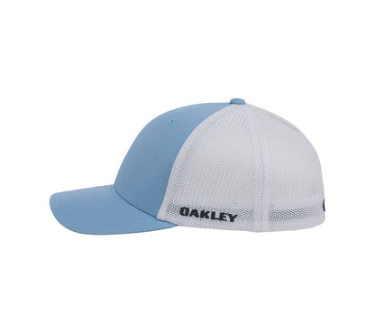 Oakley Golf Cresting Trucker - Blue/White