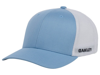 Oakley Golf Cresting Trucker - Blue/White