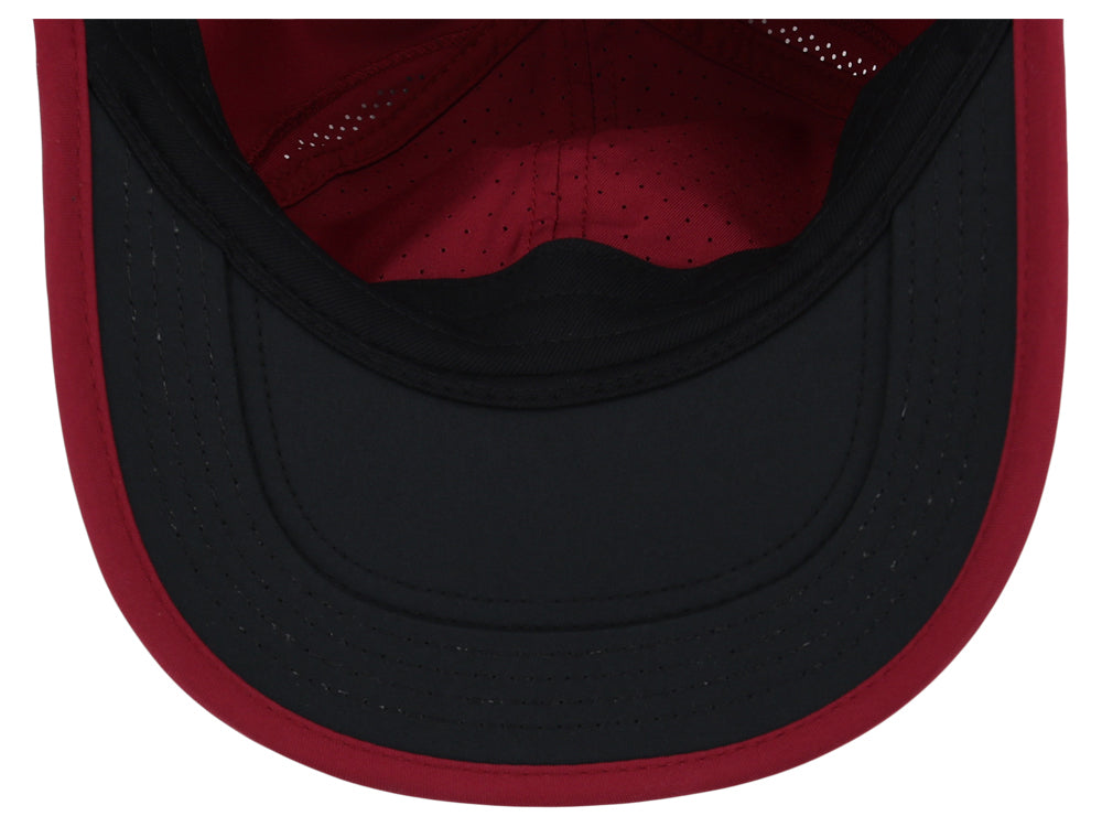 Nike Team Featherlight Solid Cap - Maroon